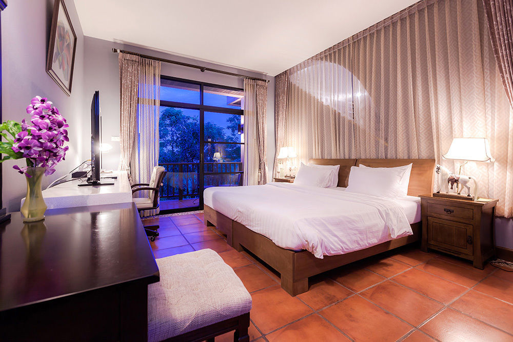 Phukumhom Khao Yai Hotel Wangkata Luaran gambar
