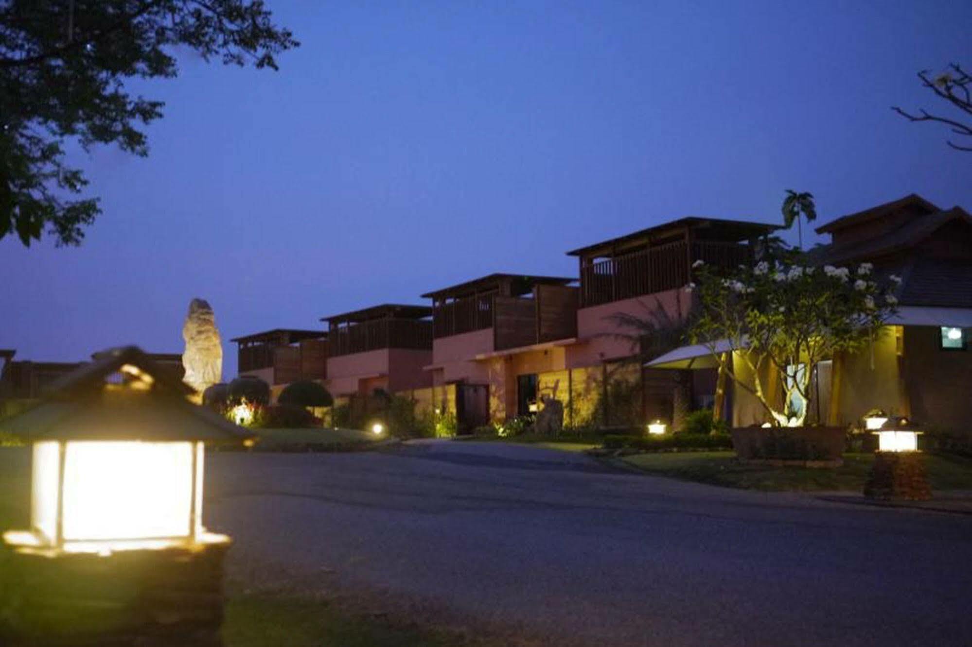 Phukumhom Khao Yai Hotel Wangkata Luaran gambar